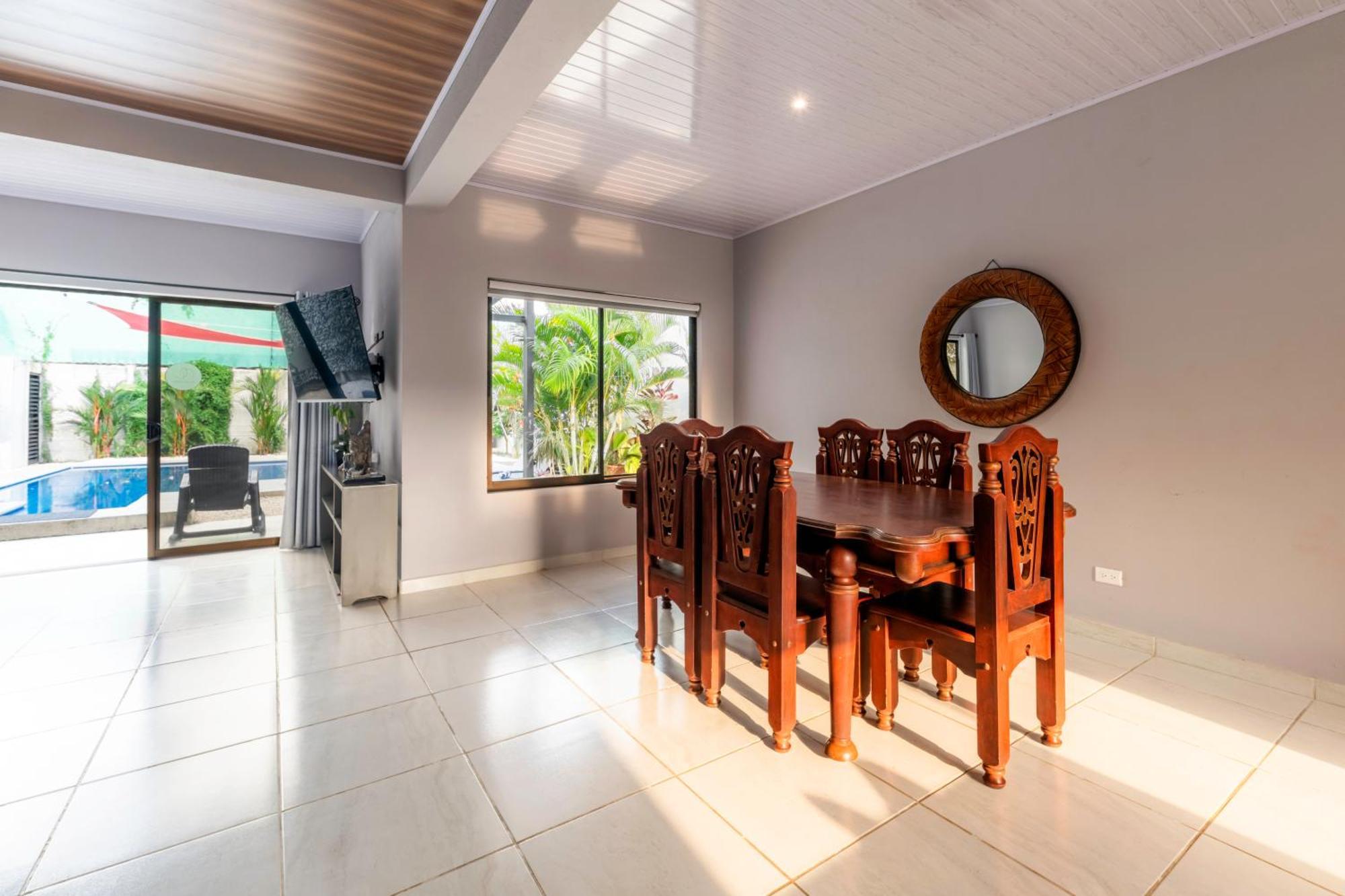 Private Home With Resort Style Swimming Pool Jacó Extérieur photo